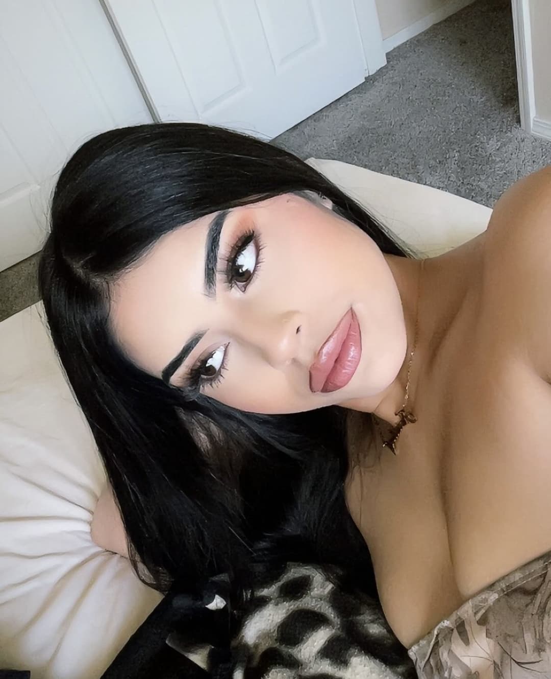 Was I wrong ?she cheated on her bf with me, I took her home creampied her then took her back to BF