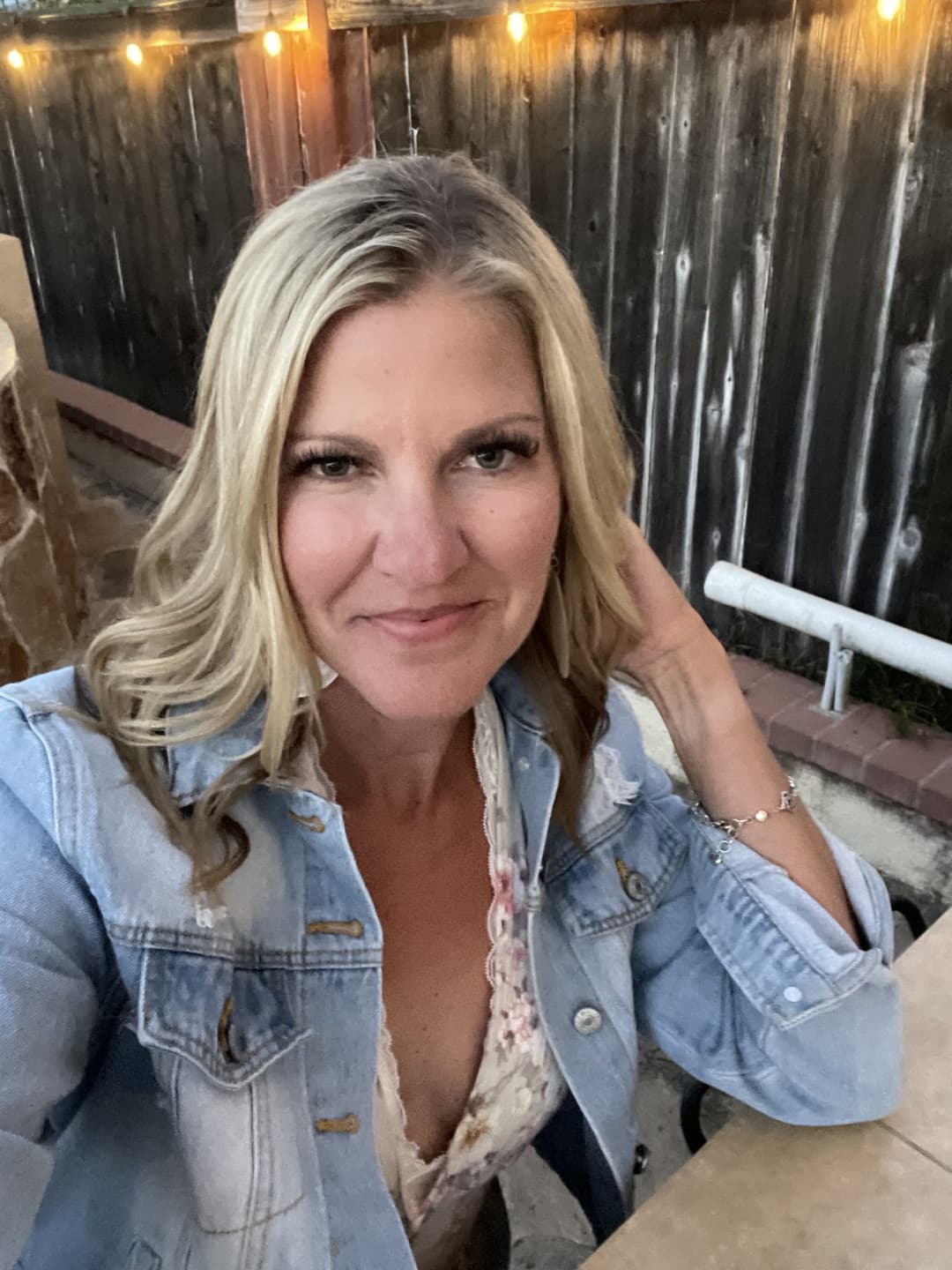 70391038425__9CA7FDEA-3E5D-464E-B580-E2856C661293