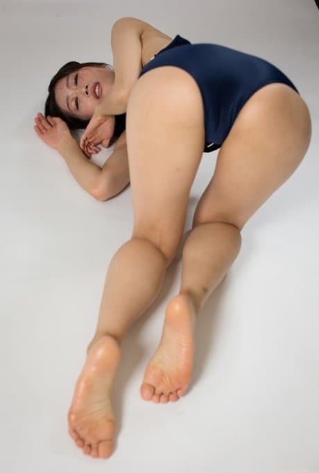 Sexy Half Asian Swimsuit Pics 1