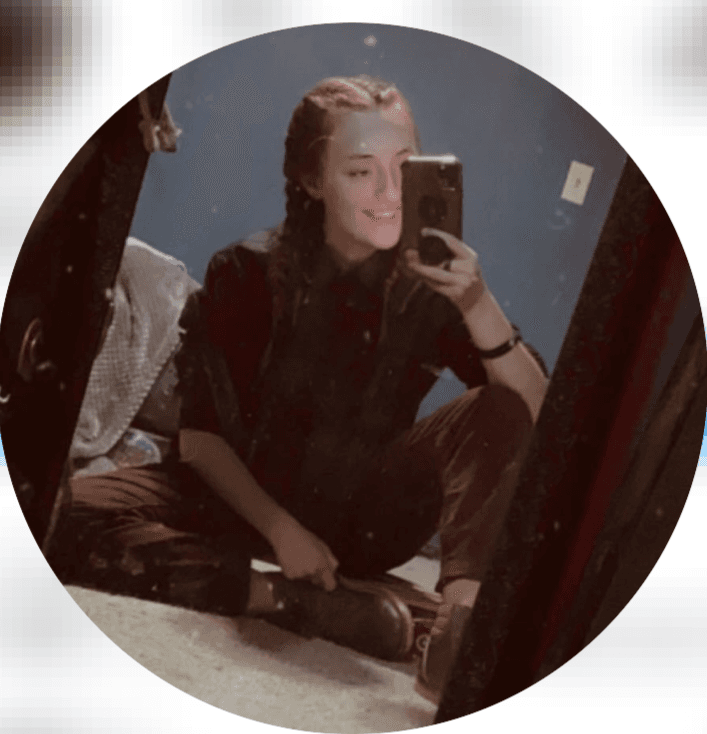 This adorable teenage brat would be so much fun to drag into a basement and keep as a sex slave.