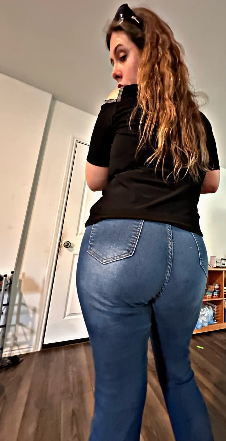 POV Caught Creepshots Fat Ass Pawg Mom caught you and lets you eat her ass and fuck her anal 100%