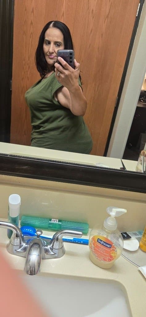 100% REAL. MATURE GRANDMA MILF MOMS actual camera roll nudes leaked check ur moms