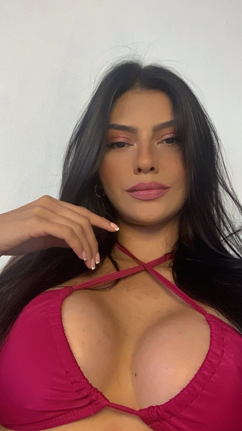 Supermodel goddess drinks sperm from 100 men