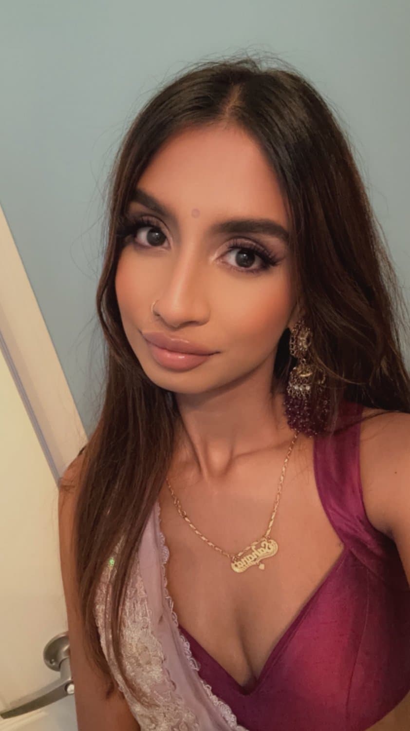 Guy wants to know if yall think his gf is sexy or not? Comment wht yall think and would do?