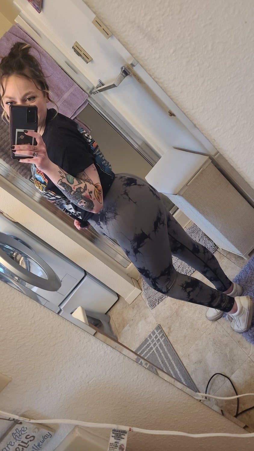 Size bet for two girls. Winner gets both girls if you’re bigger than me. Kik cj2488