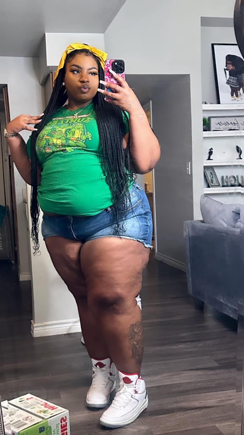 SEXY CHUNKY CHUBBY THICK CHOCOLATE EBONY BIG HUGE ASS SSBBW BBW