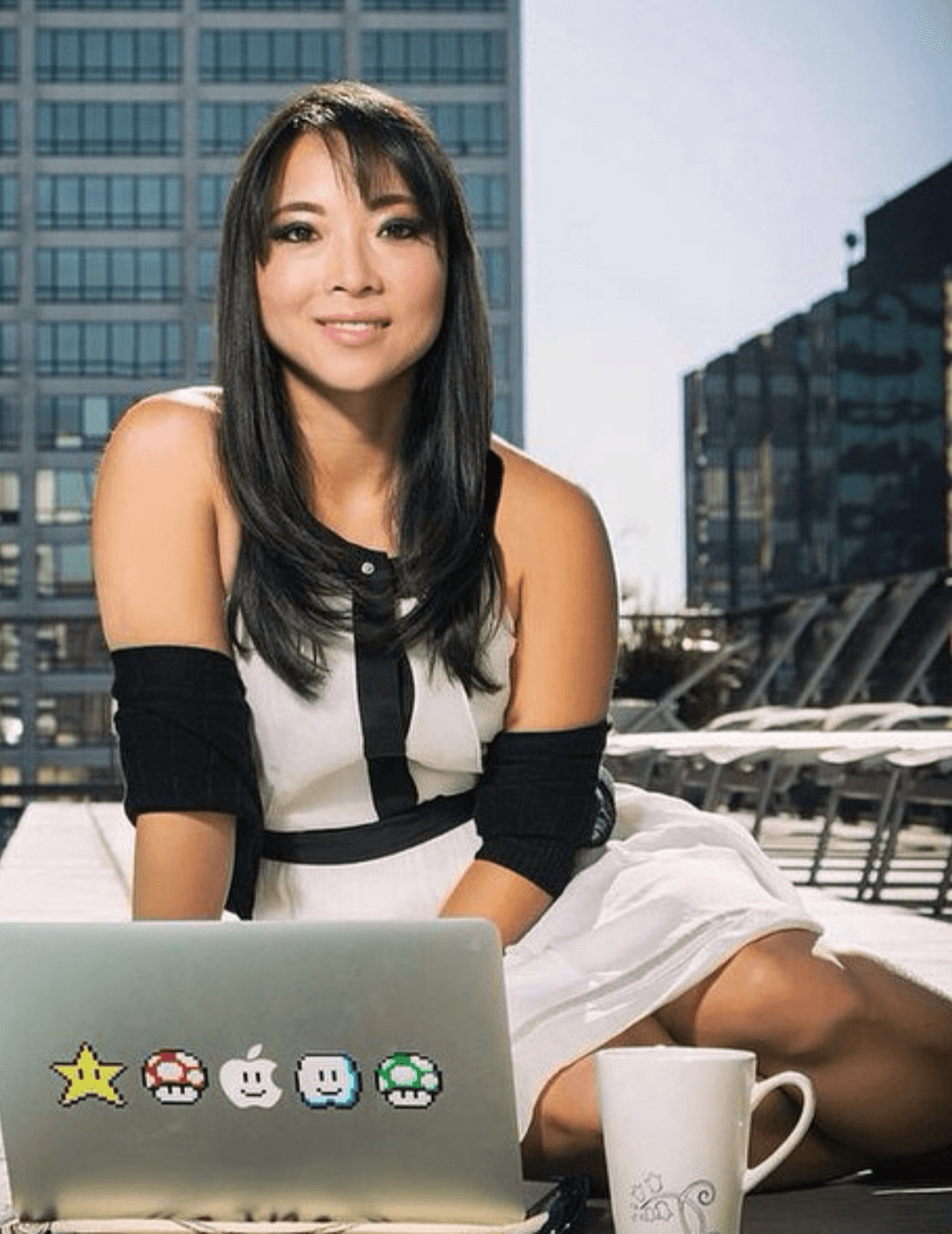 Pillow Humping Petite Asian Tart