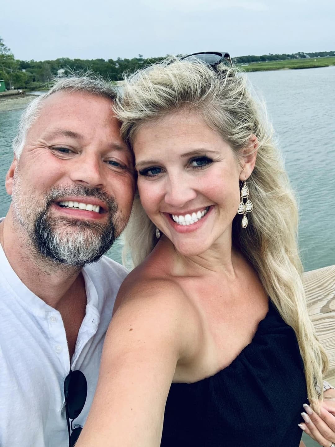 Always great when the G G W camera person knows when to STFU when the girls are having lesbian sex