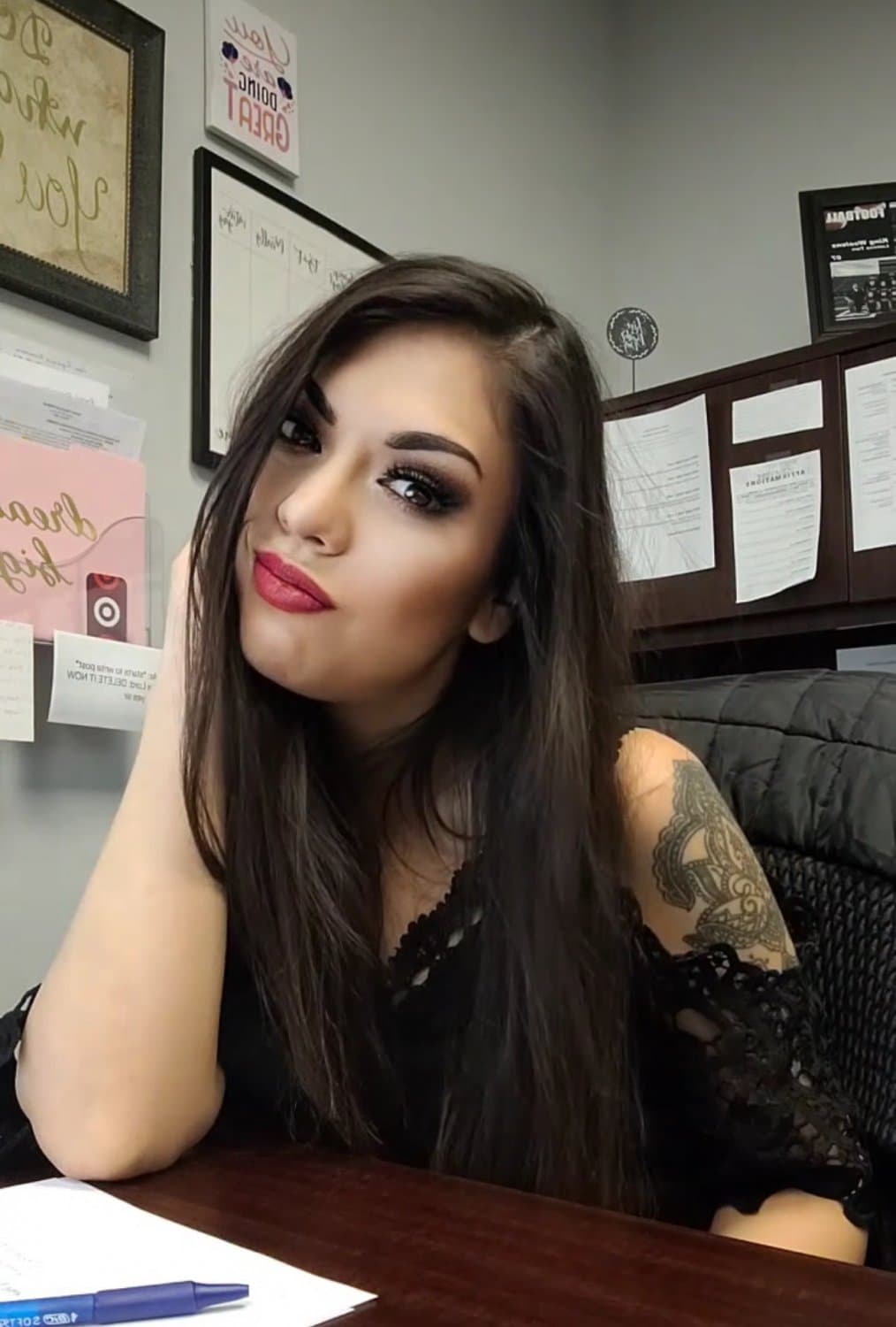 Sexy TikTok Latina loves to show her feet and body, please feel free to use her for AI porn.