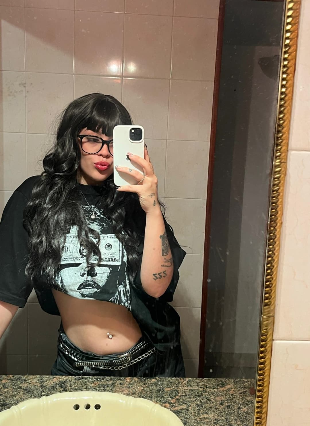 Kiss me slow, fuck me hard