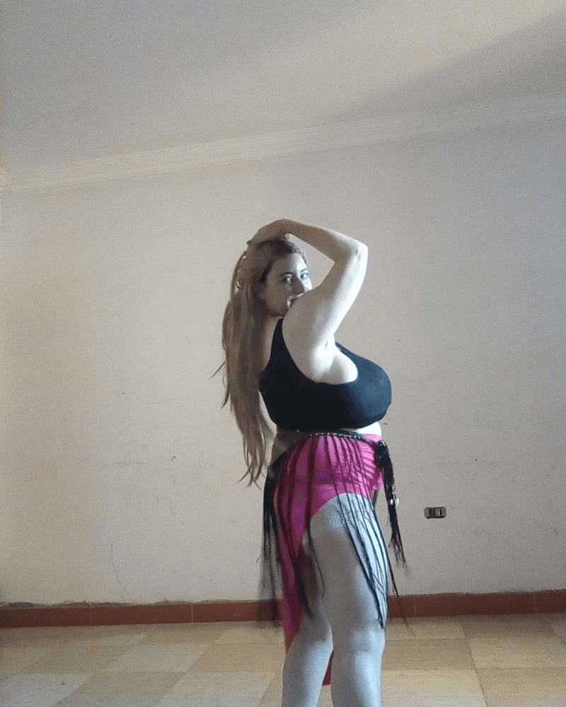 Arab mom huge boobs ??