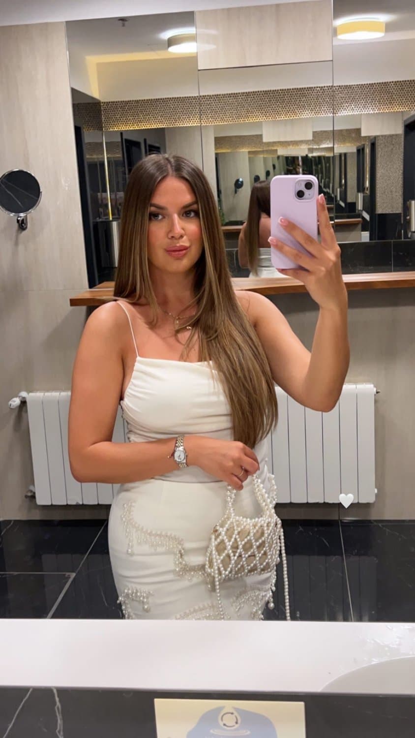 Hot bosnian slut with a great Body and nice legs and feet - footjob and cumface