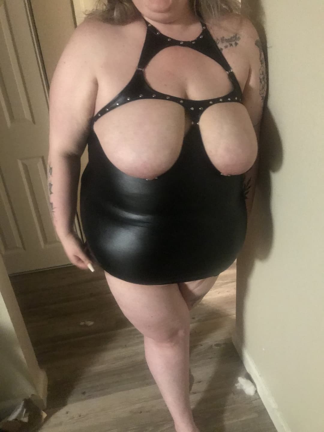 Click to view full size Fat White Bitch With Fat White Tits