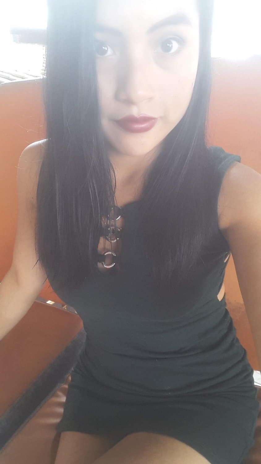 Peruana mostrando la concha