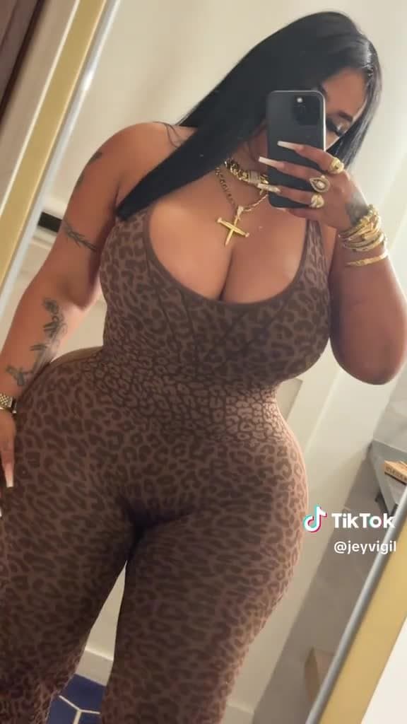 Jey gil bbw ssbbw // mez.ink/beyonceweedman