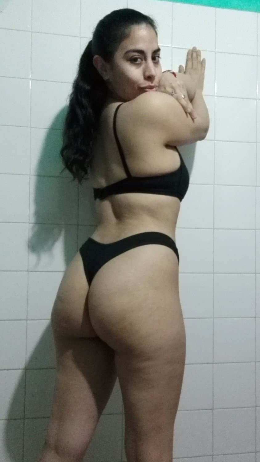 Click to view full size Este post es puro culo! (Carla B)