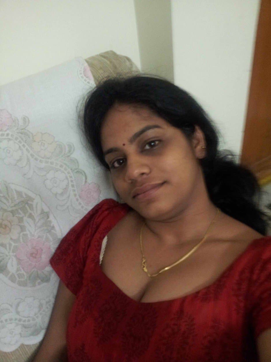 INDIAN BIG BOOB WIFE LEAKED NUDES