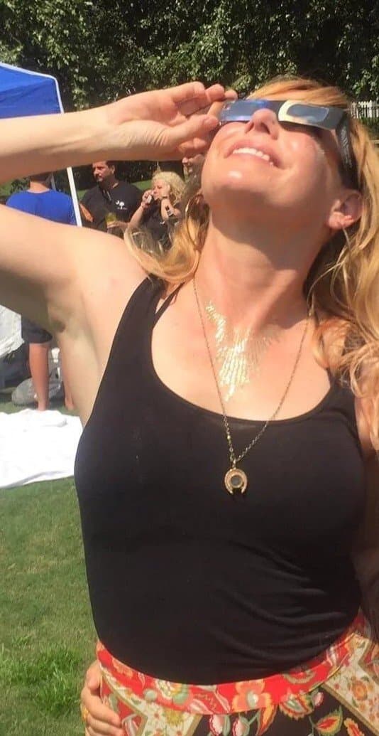 Red headed Kari Byron is one sexy science nerd.  Smart and slutty a gooner dream woman