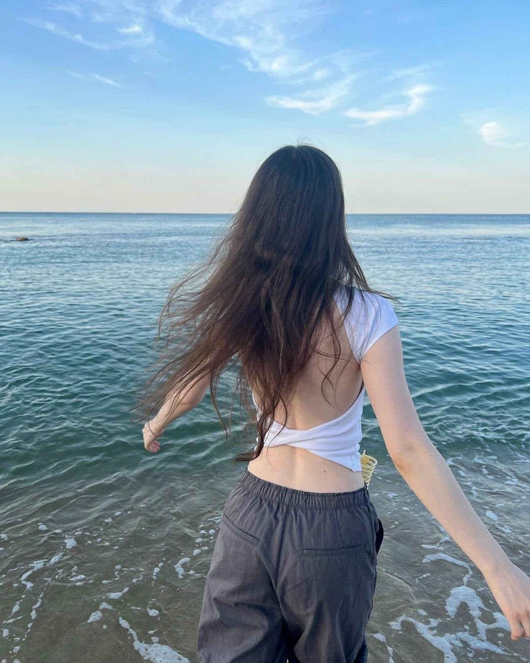 Dasha Taran Bare Back Tight Sexy Cute Russian Hot Model Celebrity NSFW 18+ tg dashatarannsfw