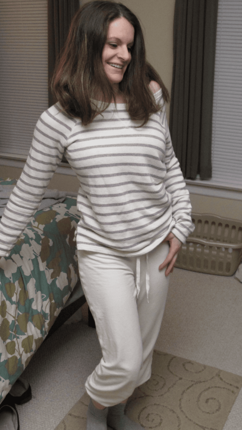 Click to view full size Beautiful dance Whore $4rah trusted her husband. Oops. Tight sexy perfect Bod on this whore ??