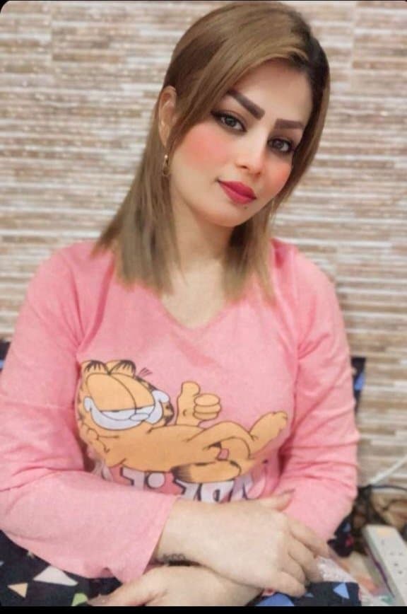 A beautiful Syrian Arab wife???