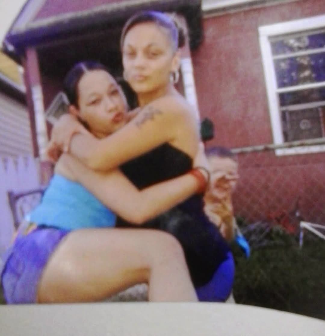 Some pic of a sister that needs some cum in her badly hmu