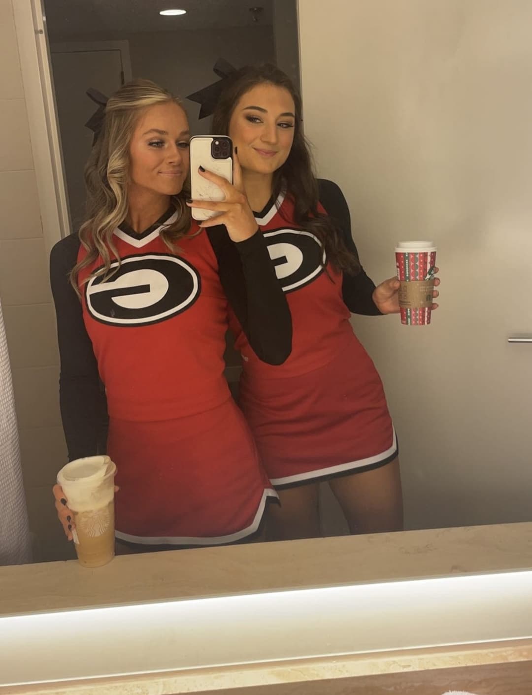 College cheerleader Zoe