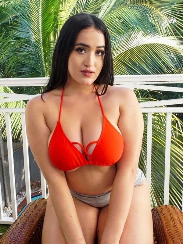 Nia-bleu-peituda-gostosa