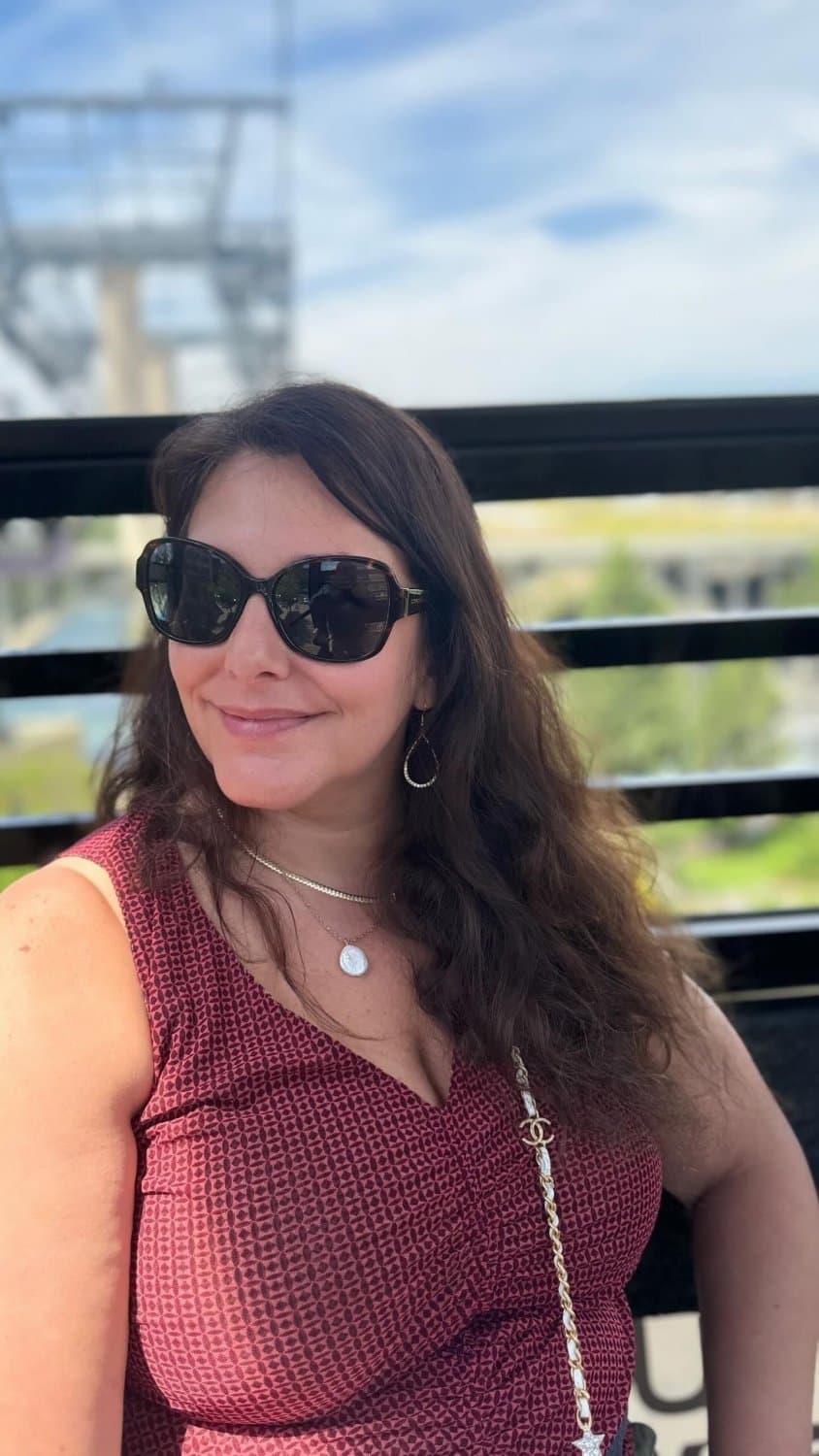 Regina R. the Realtor,  the fat years.   Skinny coming soon.