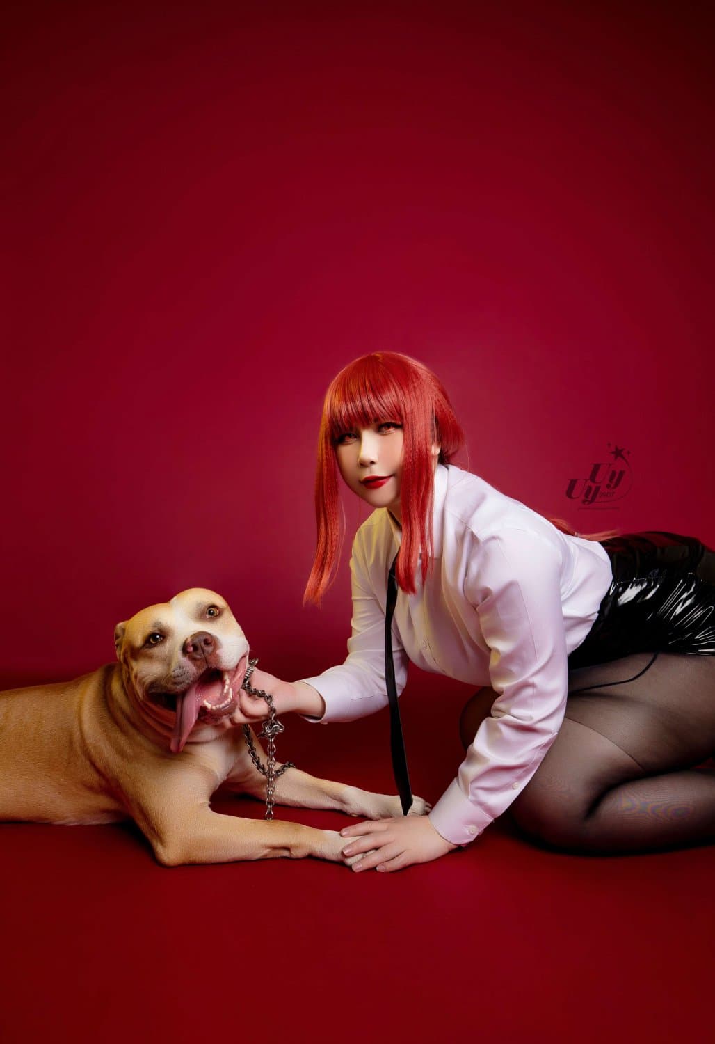 Thicc Ass Makima Cosplayer