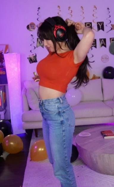 Big tits glasses Elly