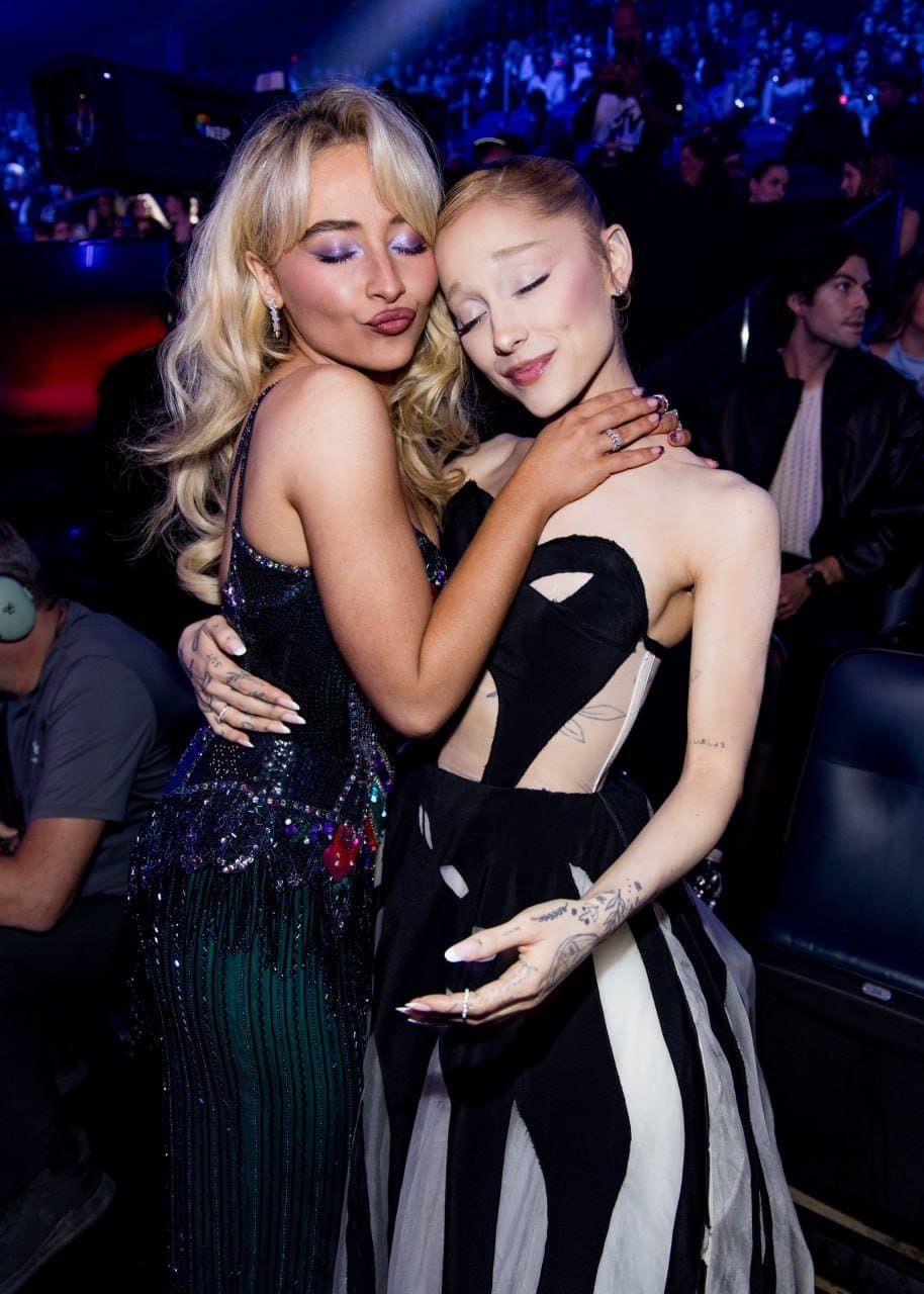 Cum for our award winning queen ?? (Ariana Grande)