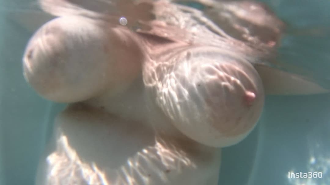 Fat ass wife in jacuzzi