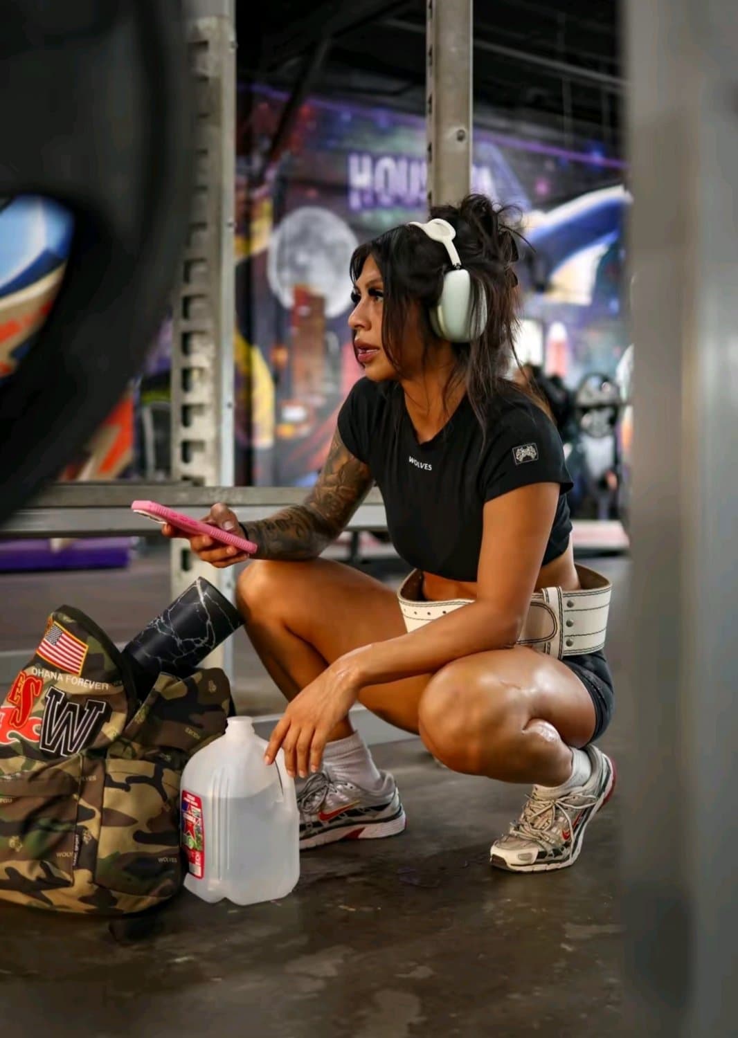 Sexy Latina MILF, Pregnant, Feet, Fit, Comments Welcomed.