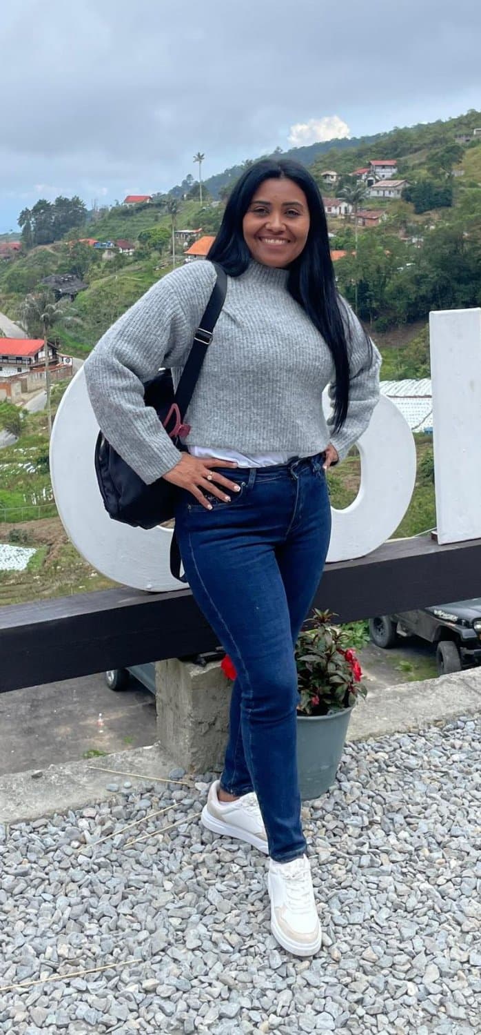 Morena venezolana sexo anal