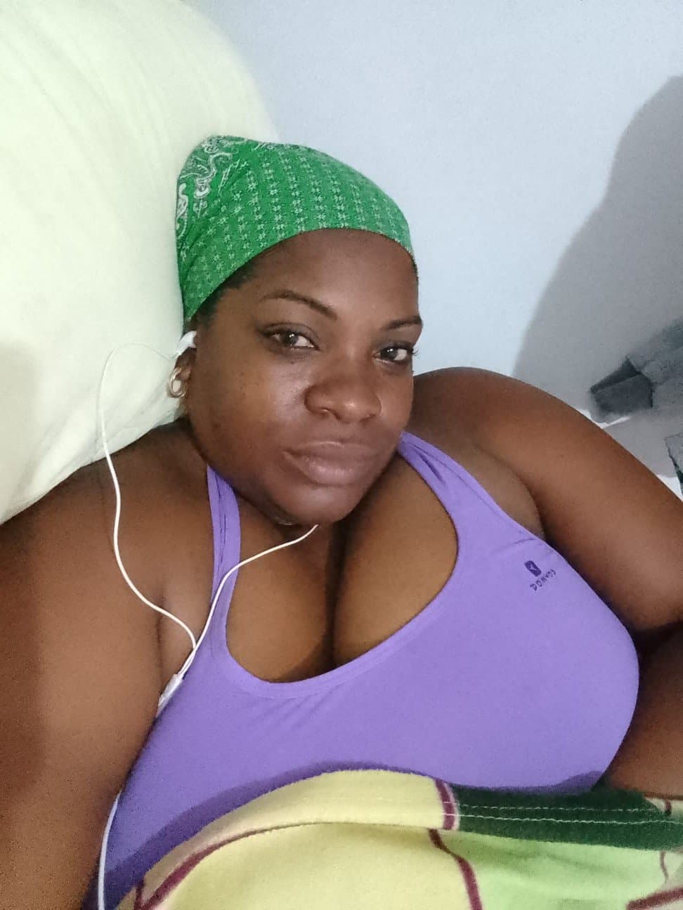 MORENA MUY EROTICA Y CALIENTE