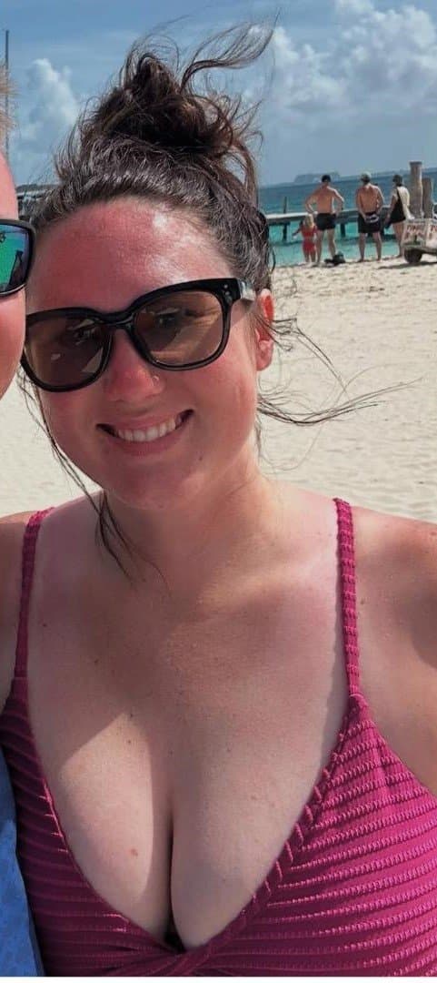 Big tit wife loves to play and show off