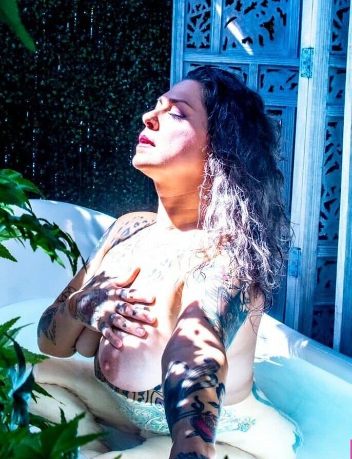 Danielle Colby Big Luscious Breast & Hot Juicy Ass Has Me Leaking ?? Vol 1