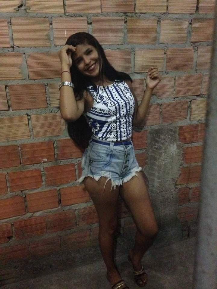 Gostosa com esse short ?