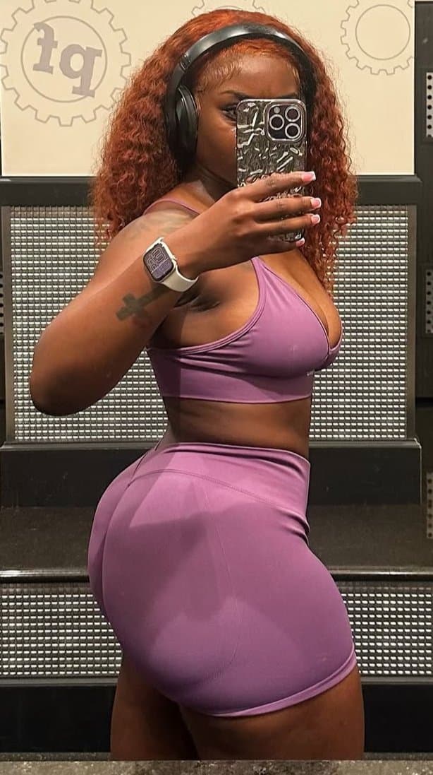 Thick ass dark chocolate ebony