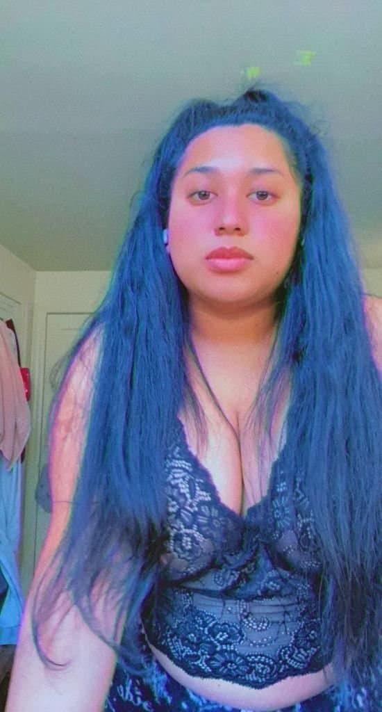 Mi amiga la puta ?????? que buena está ?????