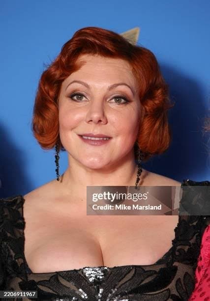 Redhead milf with huge tits is pure guilty pleasure goon fuel she also loves to twerk