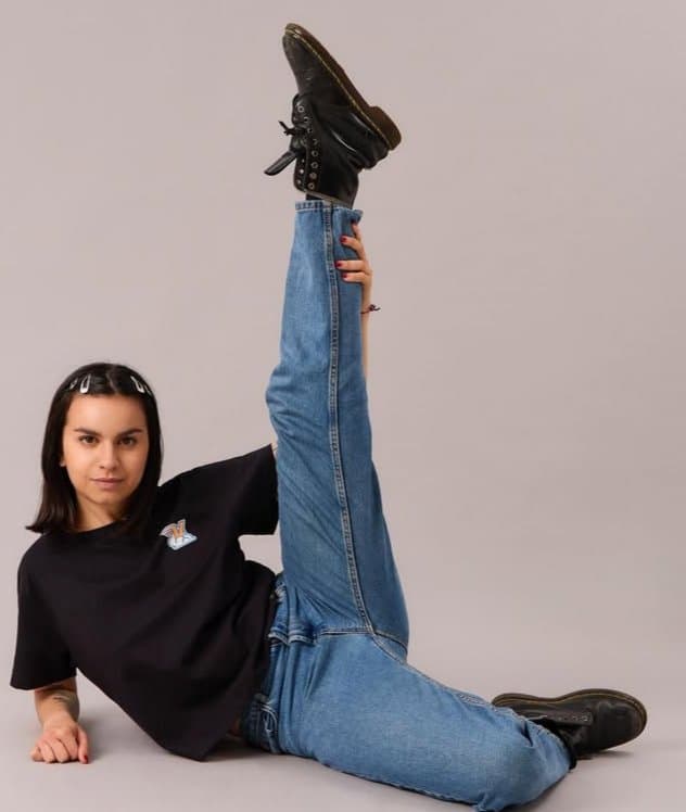 Solo a mi me calienta esta putita? es lula salomone, quiero ver que opinan ustedes y si morbosean.