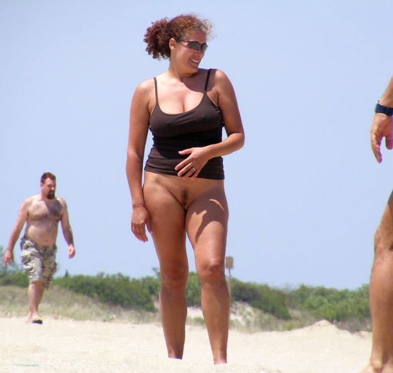 Bottomless Girls in Public 2