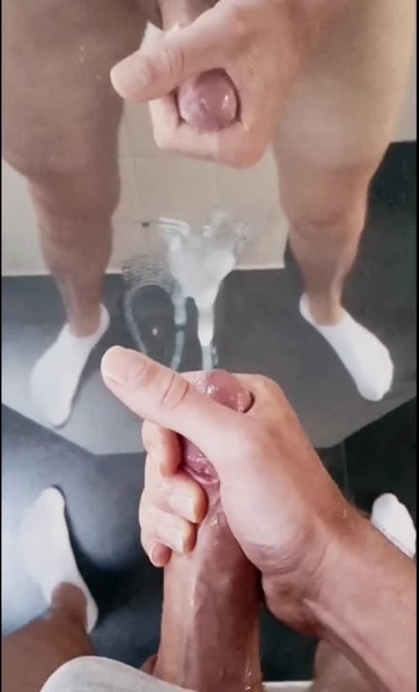 Miren mi gran pene, alguna mujer para intercambiar fotos?