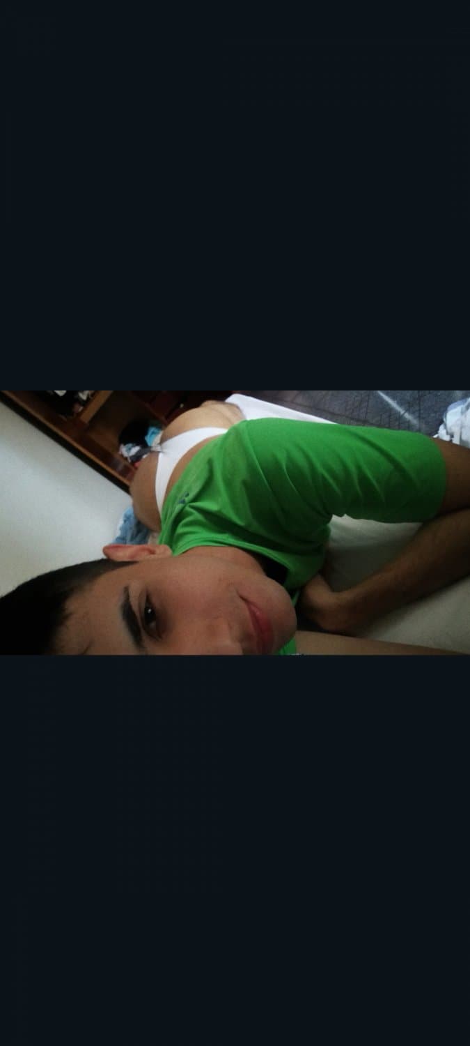 Novinho rabudo adora usar calcinha e crossdresser puto em casa e machao hetero na rua