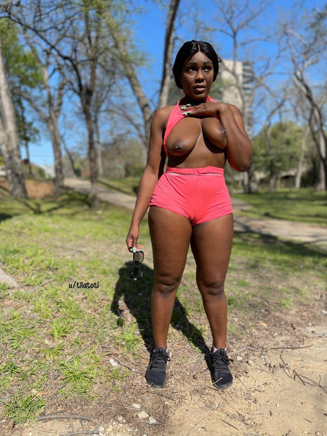 She DGAF Public Ebony Flashes Everything In Front Of Everyone Anytime ! ? ( Tila )