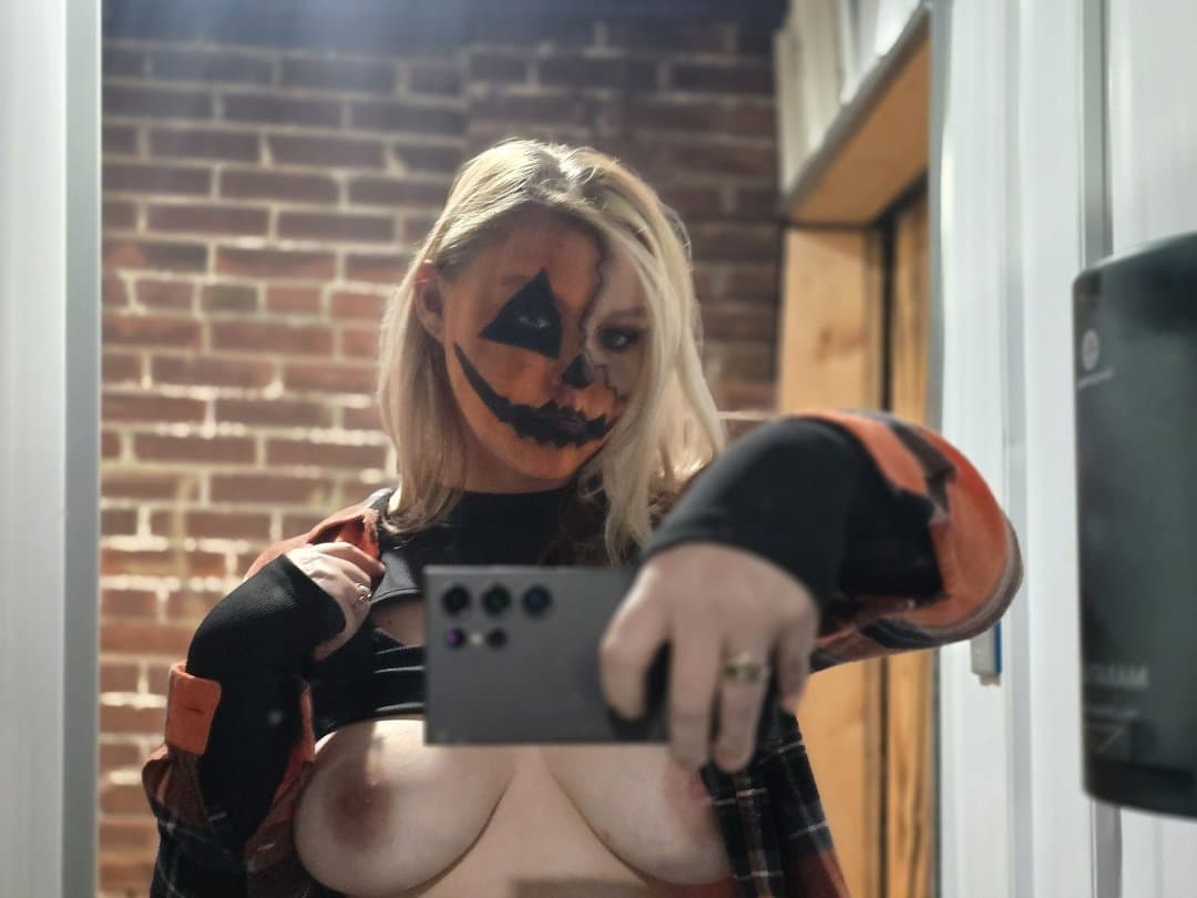 Click to view full size Trick or tits