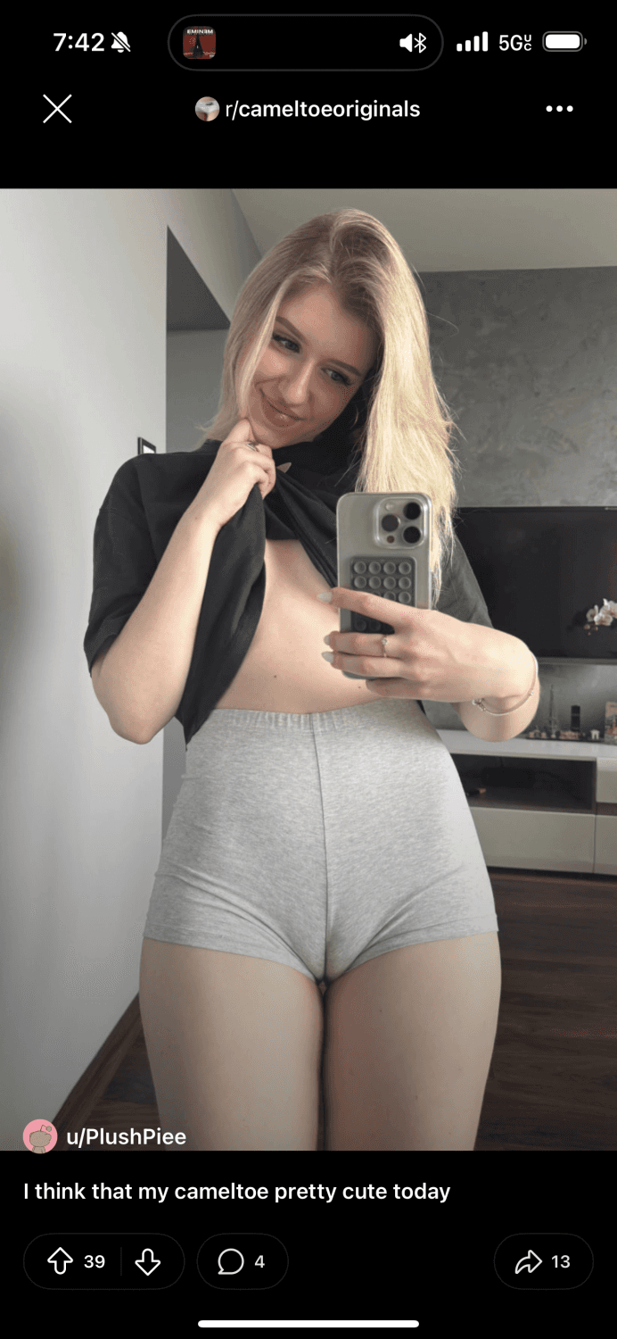 Camel toe and bubble butts wetspots