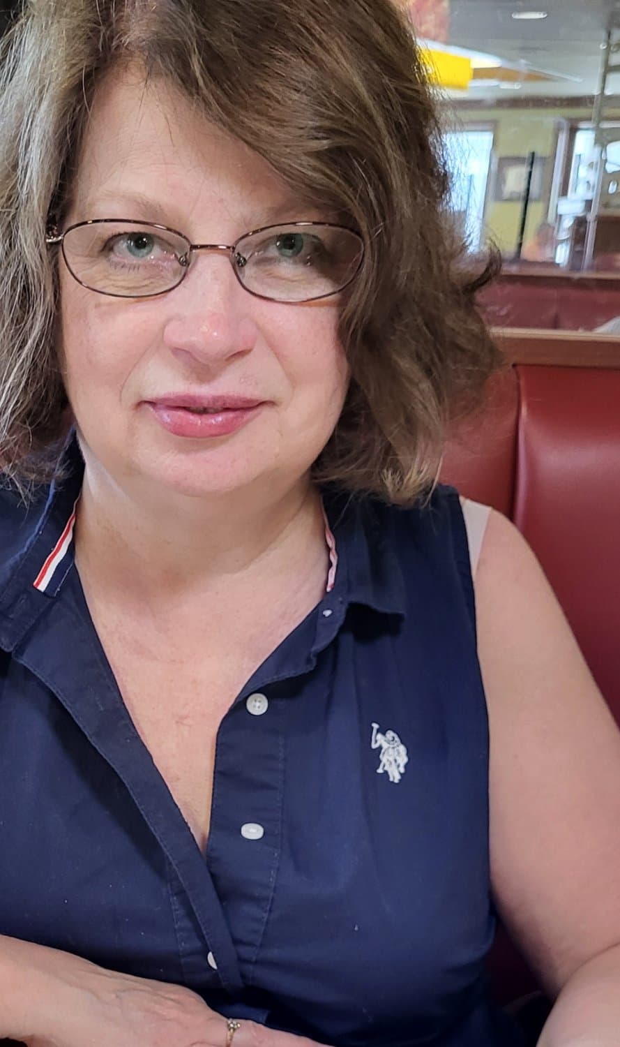 Helping Robin show her aged beauty from luster marriage. Robin 60 yr old of Chatham Ontario